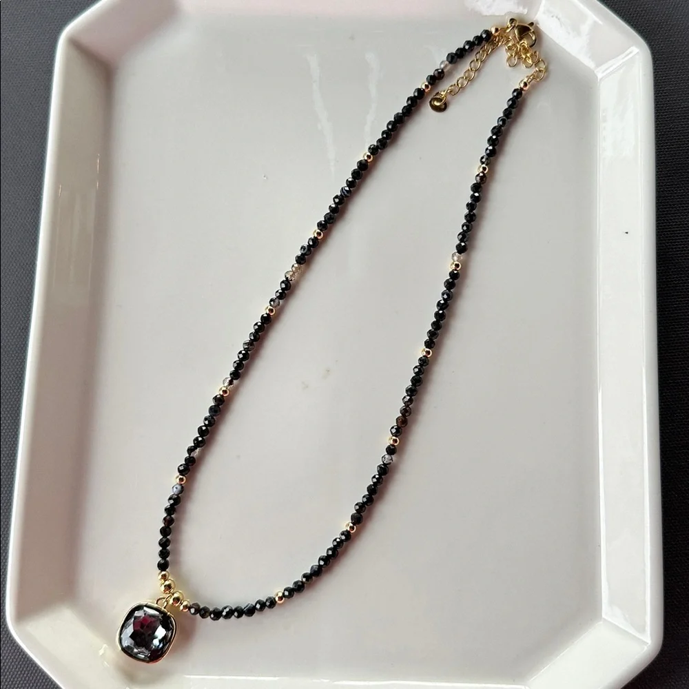 🖤New Black Agate and Austrian Crystal Pendant Necklace - Picture 5 of 6